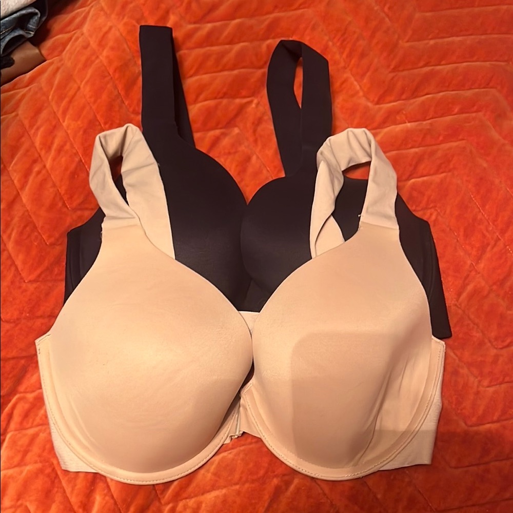 SPANX beige and Black Bras with Seamless Molded Cups 34D